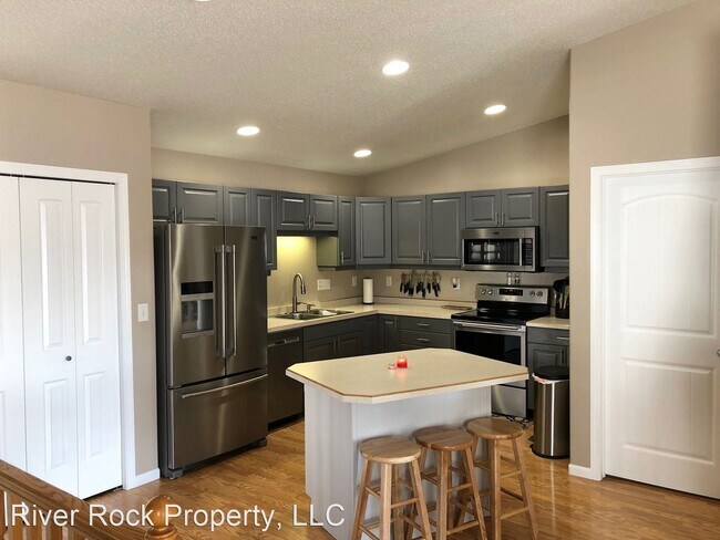 Building Photo - 3 br, 2 bath House - 4326 39 1/2 Ave S, Fargo