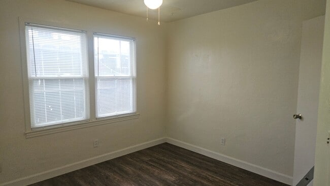 Building Photo - Terrace - Chilton