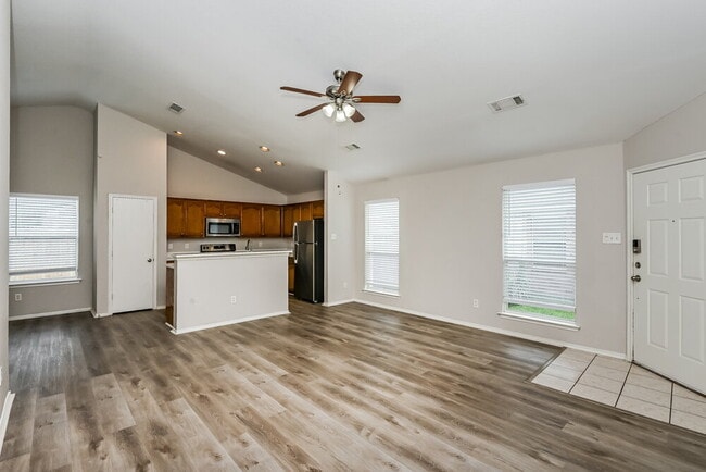 Building Photo - 1108 Boxwood Dr