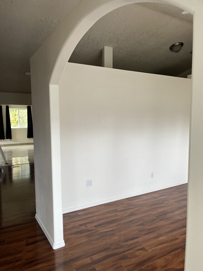 Foto del edificio - 2134 E Dworshak Dr