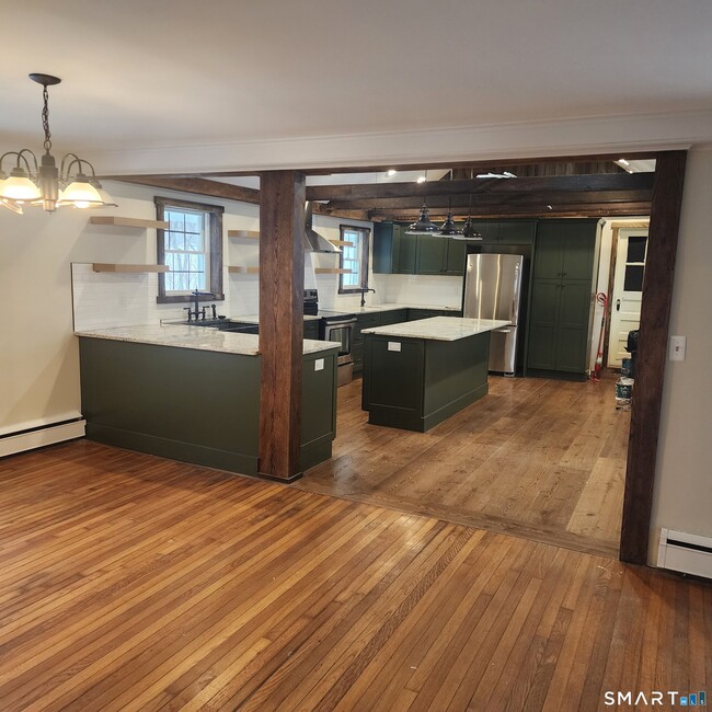 Foto del edificio - 88 Baker Ln