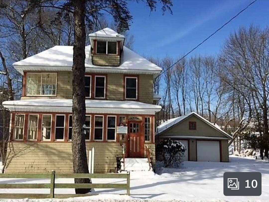 14 Park Ave, Monticello, NY 12701 House for Rent in Monticello, NY