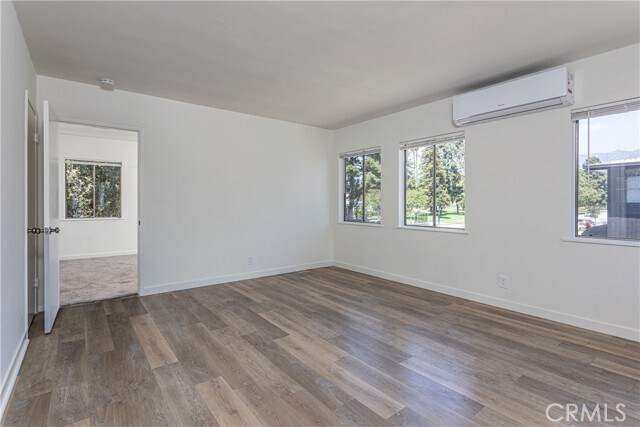 Foto del edificio - 1318 W Olive Ave