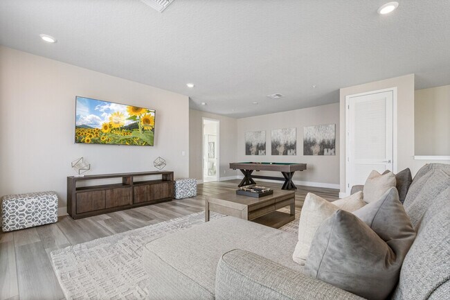 Foto del edificio - 7740 Sandy Ridge Dr