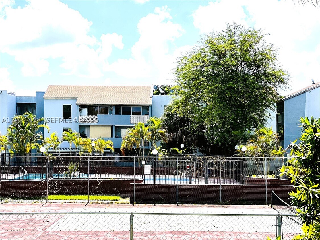 Foto del edificio - 6195 W 18th Ave