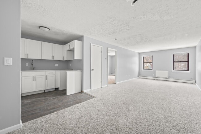 Building Photo - Maple Heights