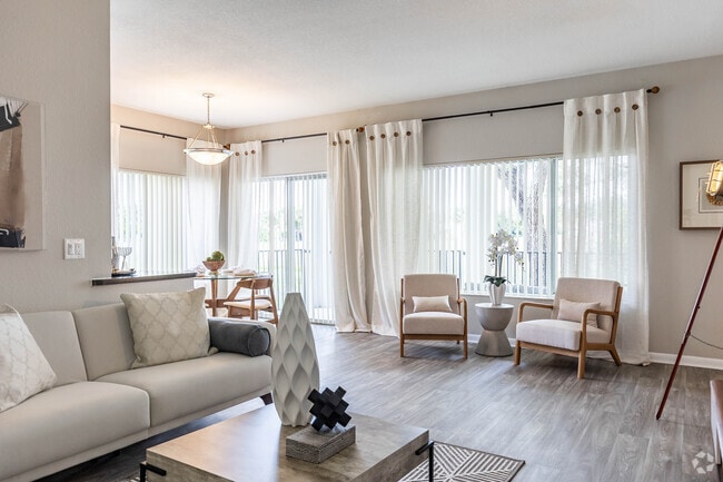 Interior Photo - Pinebrook Pointe