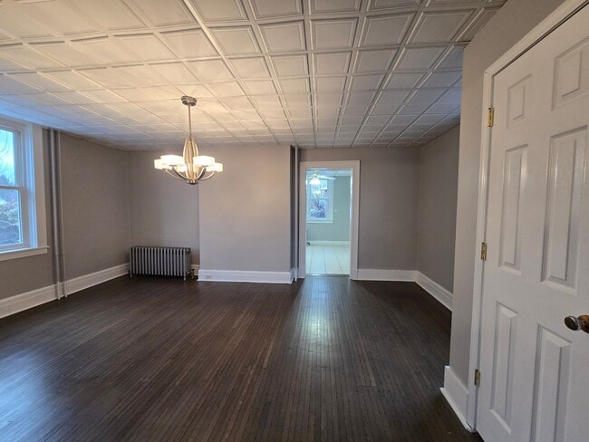 Building Photo - Beautiful Home Available NOW! - Penn Trafford SD