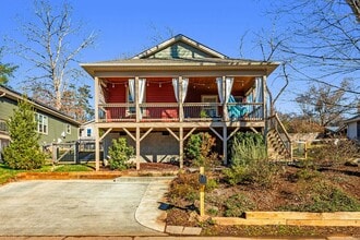 Building Photo - 695 Reed St