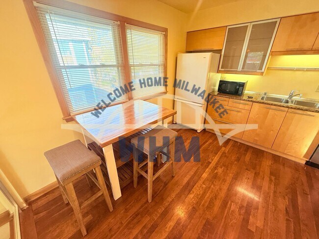 Foto del edificio - 7315 Harwood Ave