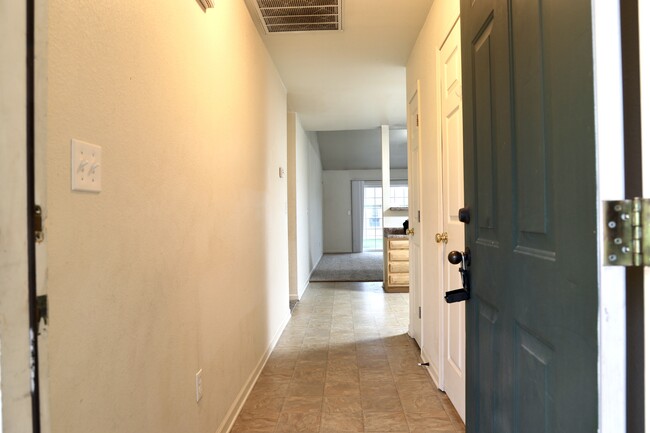 Foto del edificio - 20901 Hartsburg Ln