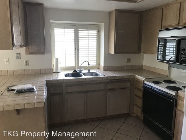 Building Photo - 77673 Calle Las Brisas S