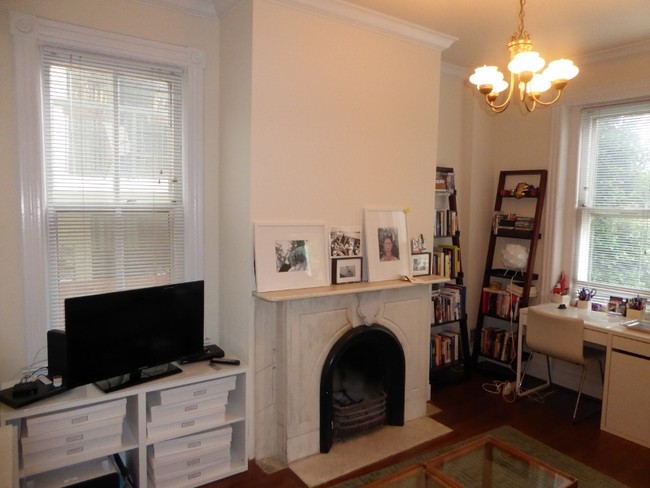 Foto del edificio - 2115 Newport Pl NW