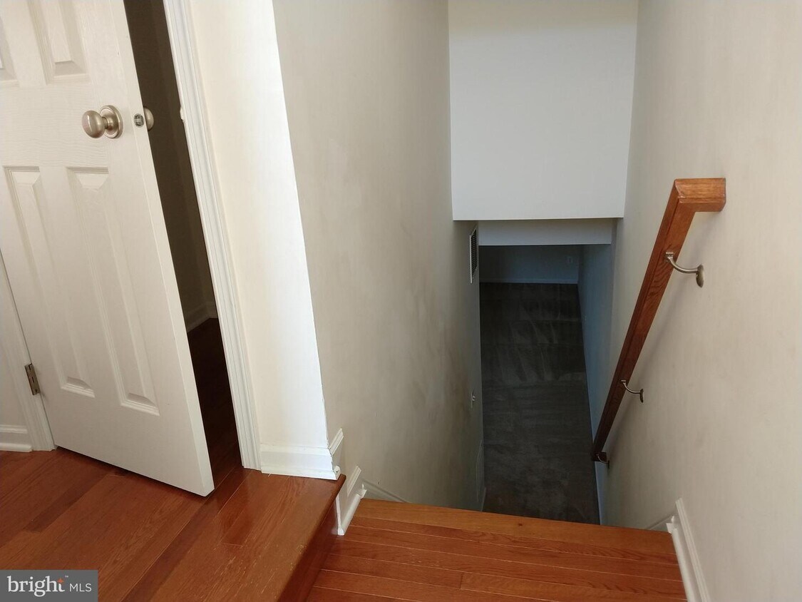 Primary Photo - 23266 Hanworth St