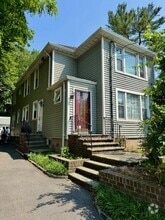 Building Photo - 89 Glen Cove Ave