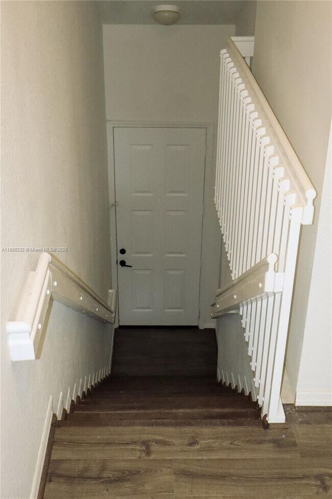 Foto del edificio - 711 SW 148th Ave