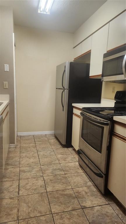 Foto del edificio - 2723 N Poinciana Blvd