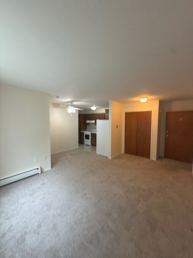 Foto del edificio - 525 E Woodland St