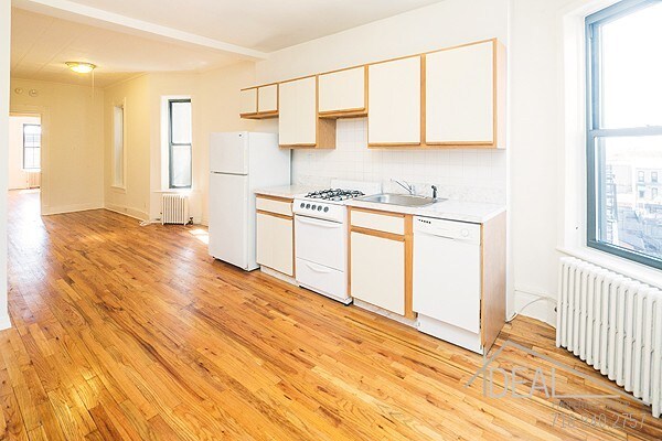 Building Photo - 77 2nd Pl