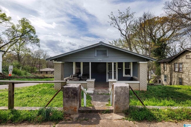 Foto del edificio - 1216 Waverly St