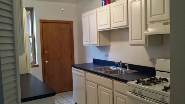 Building Photo - 10907 S Longwood Dr