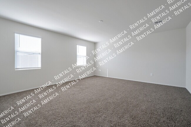 Foto del edificio - 4655 W Basil Ave