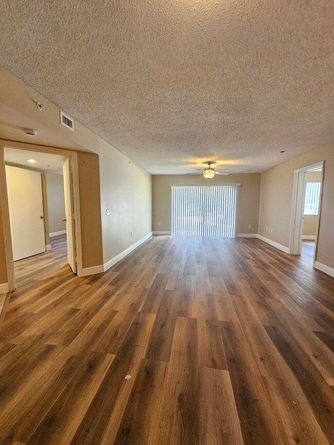 Foto del edificio - 4177 N Haverhill Rd