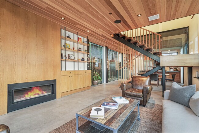 Foto del edificio - 232 Grand Blvd