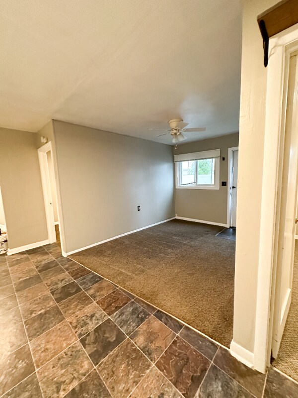 Building Photo - 1209 E 6th St