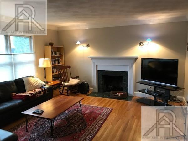 Building Photo - 5 bedroom in Brookline MA 02445