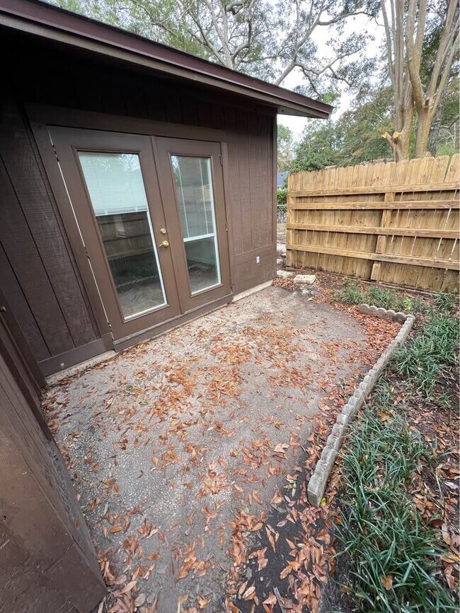 Foto del edificio - 8341 Country Walk Dr