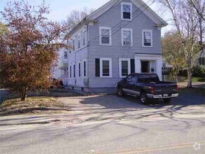 Building Photo - 174 Main St