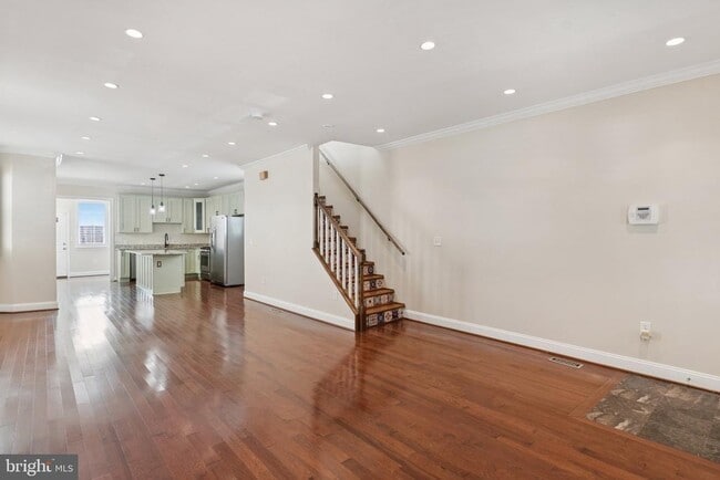 Building Photo - 908 Longfellow St NW