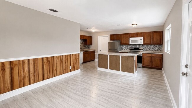 Photo - 7702 Arezzo Ave. House