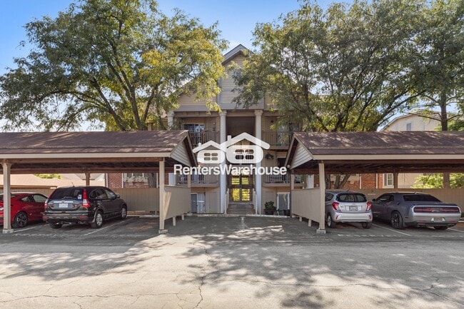 Building Photo - 708 Ridgeside Dr