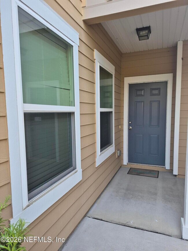 Foto del edificio - 141 Whitland Wy