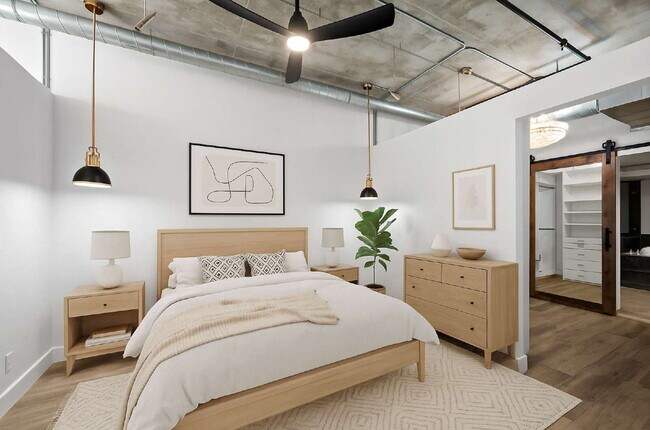 Foto del edificio - $4,100 - 1 Bed + Den / 1.5 Bath Condo at Parkloft Residence in Downtown San Diego