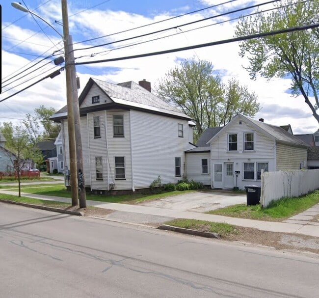 Building Photo - 329 North St