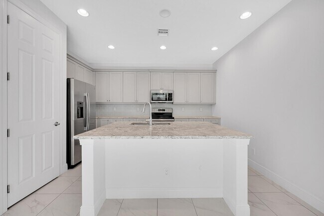 Foto del edificio - 24044 SW Firenze Wy