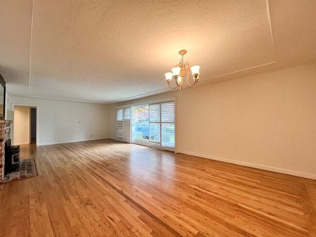 Building Photo - Four Bedroom Ranch-Style Home on an Extra-Large Lot