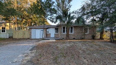 Building Photo - 307 Hermey Ave