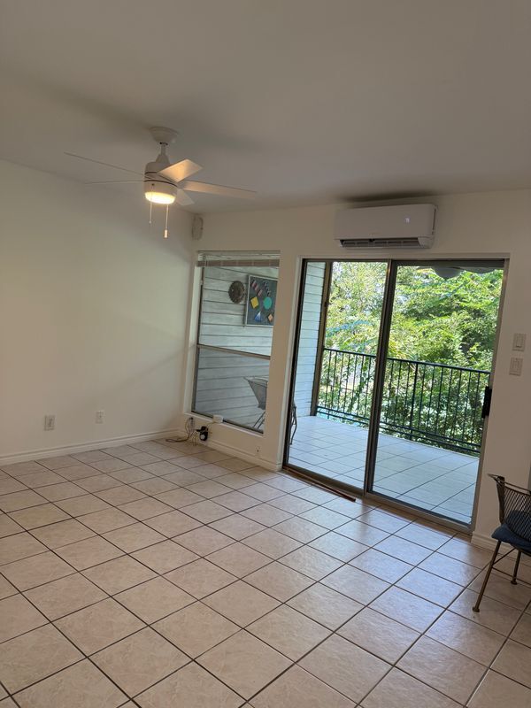 Building Photo - 1214 Barton Hills Dr
