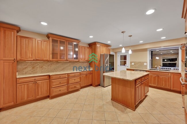 Foto del edificio - Stunning Bellevue Home for Rent