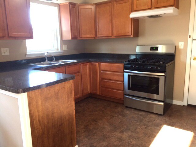 Primary Photo - 12243 S McDaniels Ave