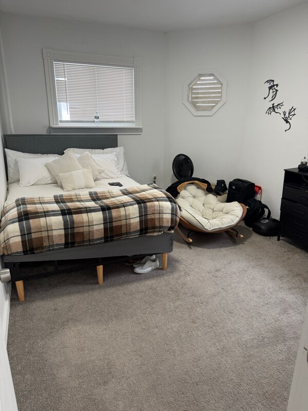 Foto del edificio - 232 Pequoig Ave