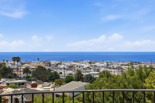 Foto del edificio - 108 S Poinsettia Ave