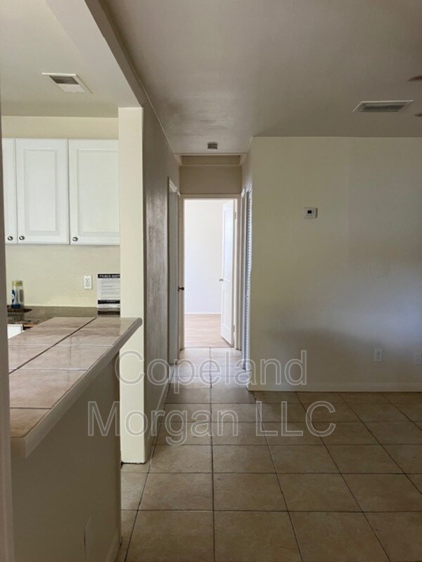 Building Photo - 2033 20th St S
