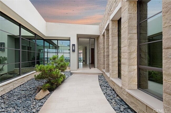 Foto del edificio - 1523 Dolphin Terrace