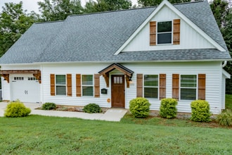 Building Photo - 122 Hunters Woods Dr