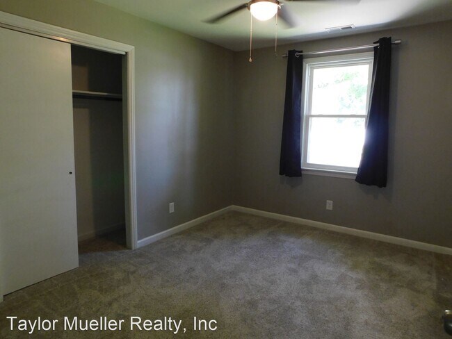 Building Photo - 3 br, 1.5 bath House - 106 Pritchard St